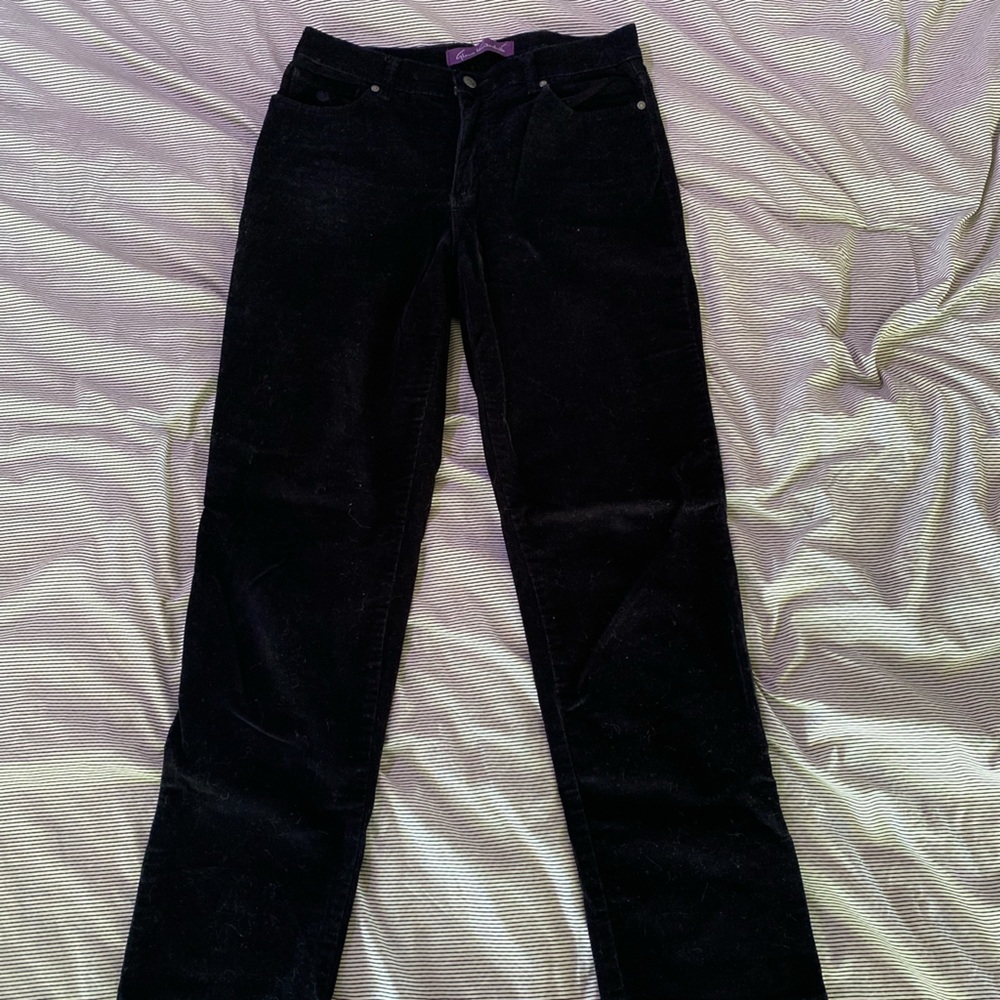 GLORIA VANDERBILT black corduroy pants